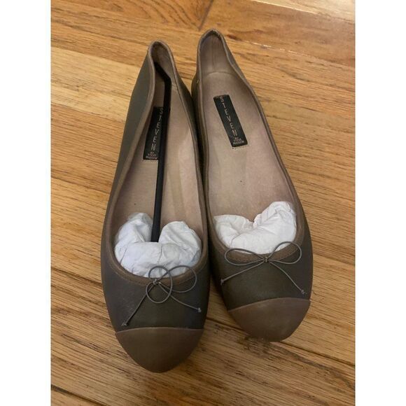 Steven by Steven Madden Tipytoe women's tan round toe slip on flats size 8.5 - Picture 1 of 8